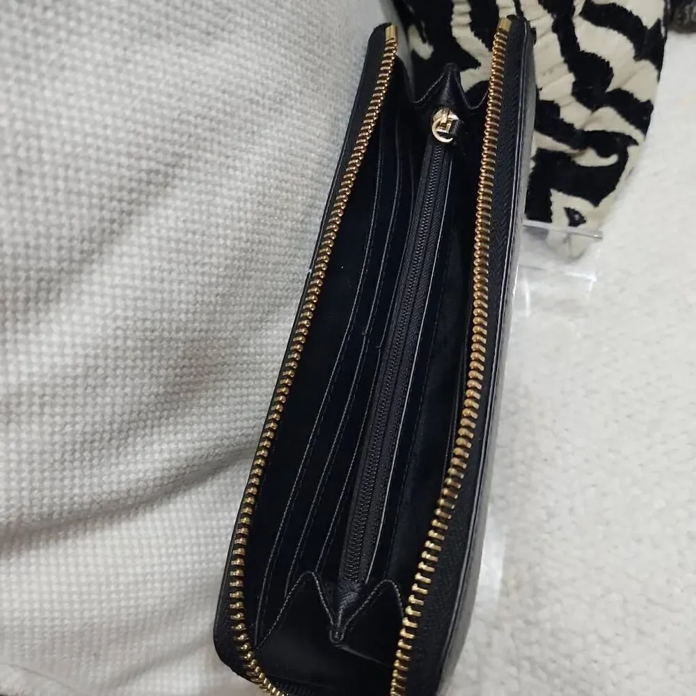 Michael Kors Large Leather Zip Wallet